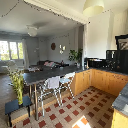 Chara Yourhosthelper Appartamento Caen